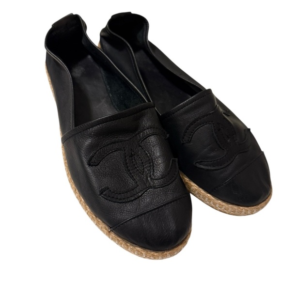 A beautiful, soft leather, flat shoes, and a great condition - Picture 6 of 11
